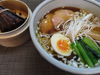 しょうゆラーメンと中華ちまき