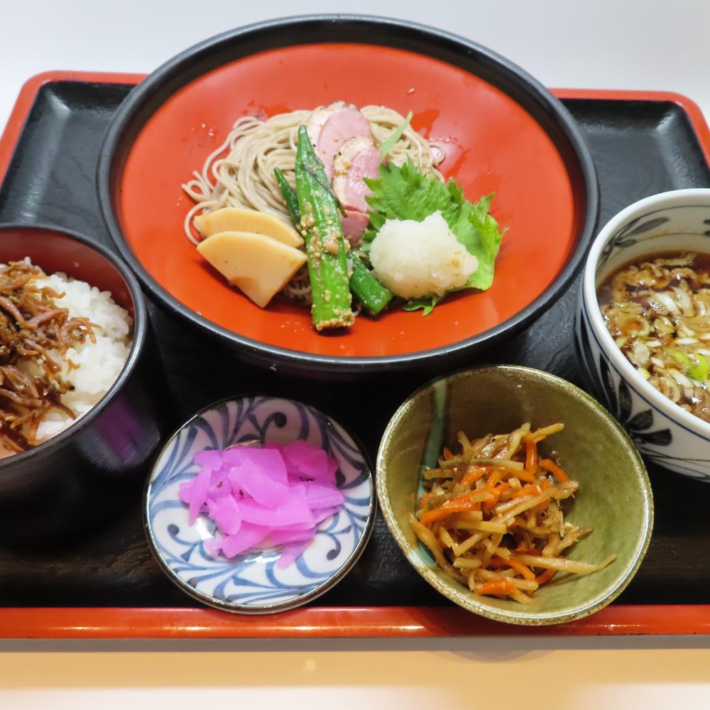 牛肉つけうどんorつけそば