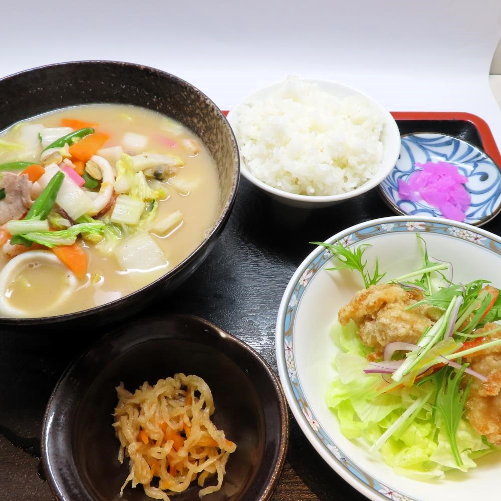 野菜たっぷりチャンポンと油淋鶏セット